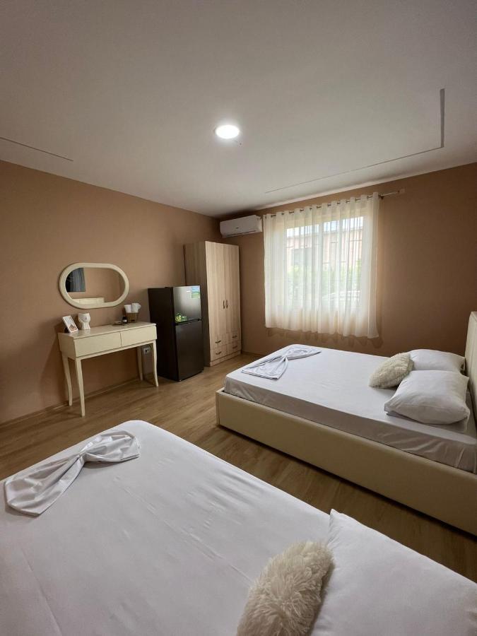 Miqt Guest House Shkoder Ngoại thất bức ảnh