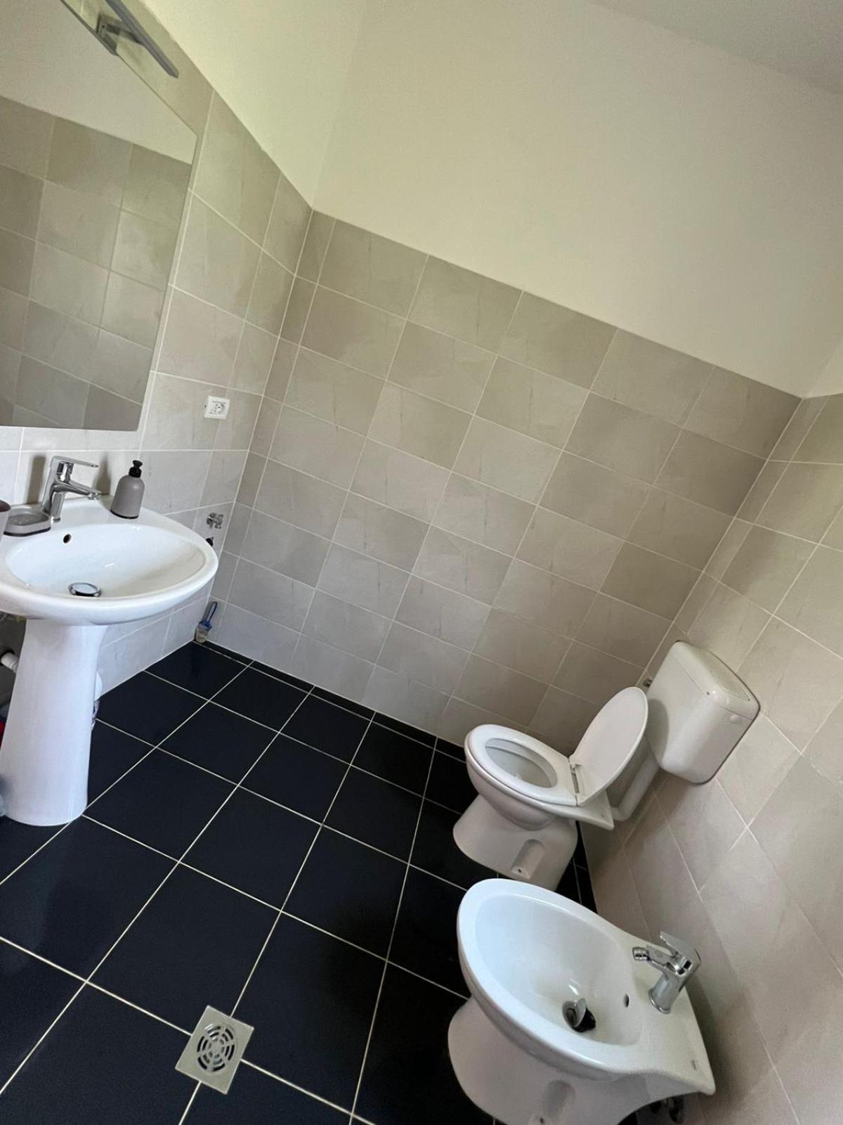 Miqt Guest House Shkoder Ngoại thất bức ảnh